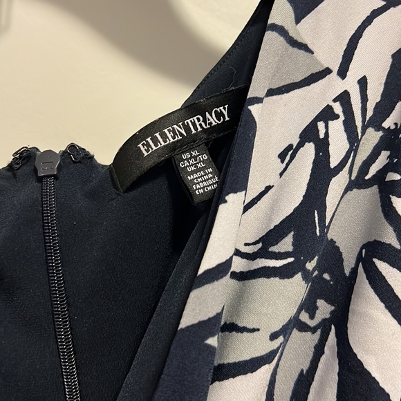 Sleeveless peplum faux wrap v neck top - Picture 3 of 7